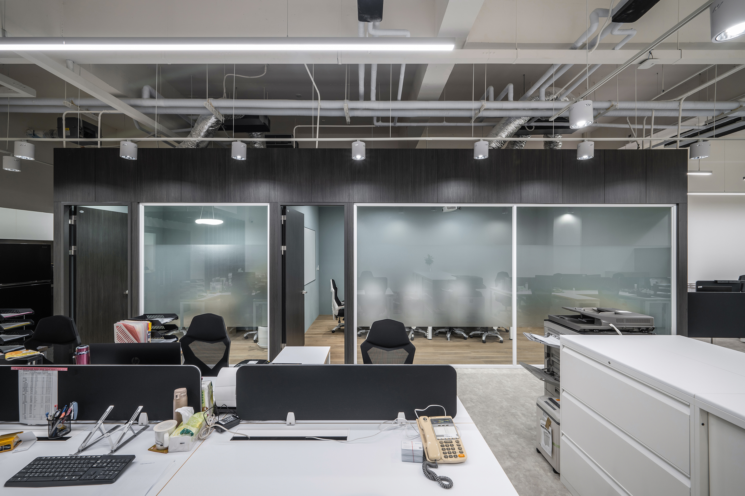 Arestech office