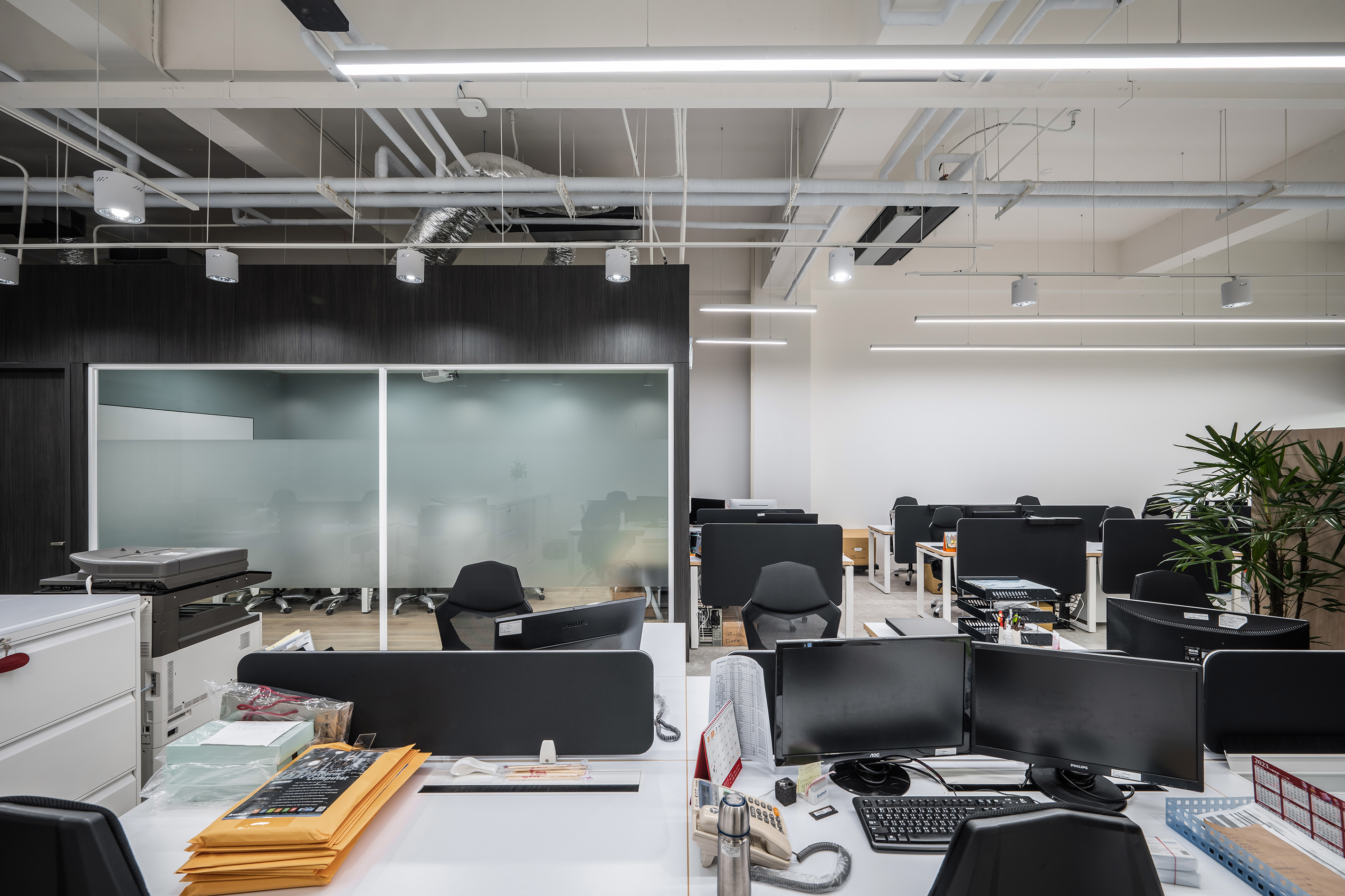 Arestech office